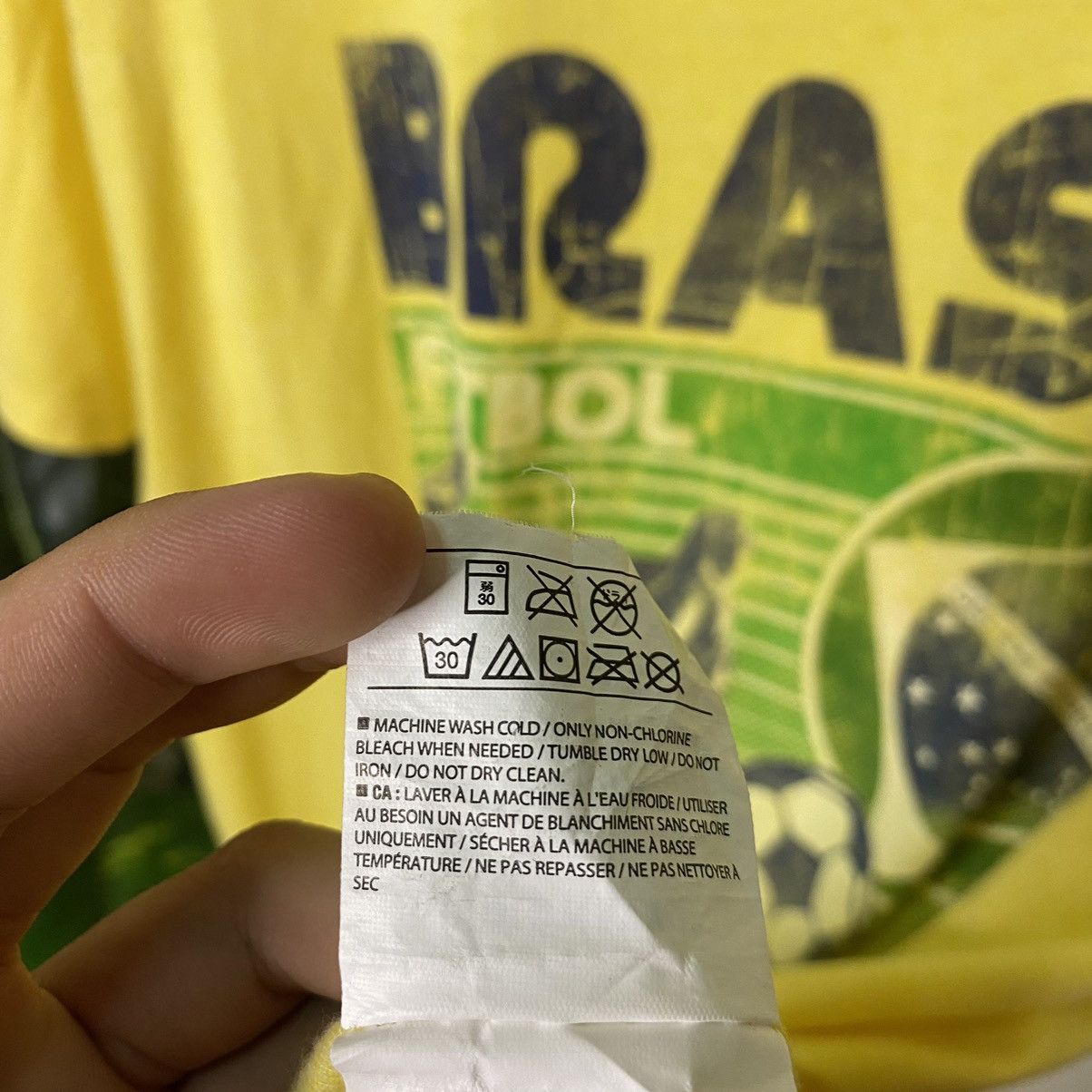 Vintage Vintage 2014 Fifa World Cup Brazil Team Edition Tee Size US L / EU 52-54 / 3 - 5 Thumbnail