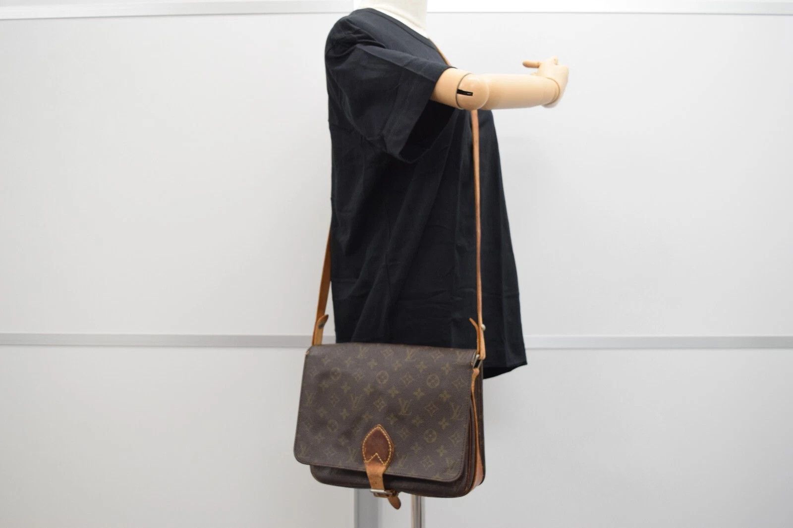 Louis Vuitton Louis Vuitton Cartouchiere GM CrossbodyBag Monogram M51252 Size ONE SIZE - 1 Thumbnail