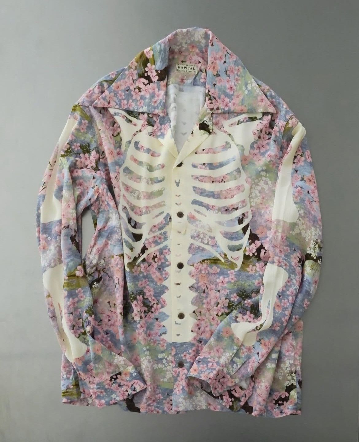 Kapital Kapital Bone cherry blossoms rayon aloha shirts size 3 Size US L / EU 52-54 / 3 - 1 Thumbnail