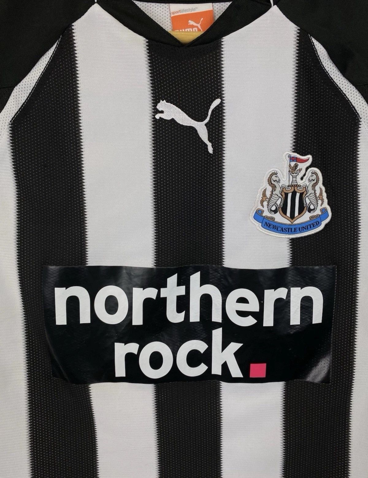 Chelsea Soccer Puma Newcastle United Soccer Football Jersey Shirt Striped Size US S / EU 44-46 / 1 - 3 Thumbnail