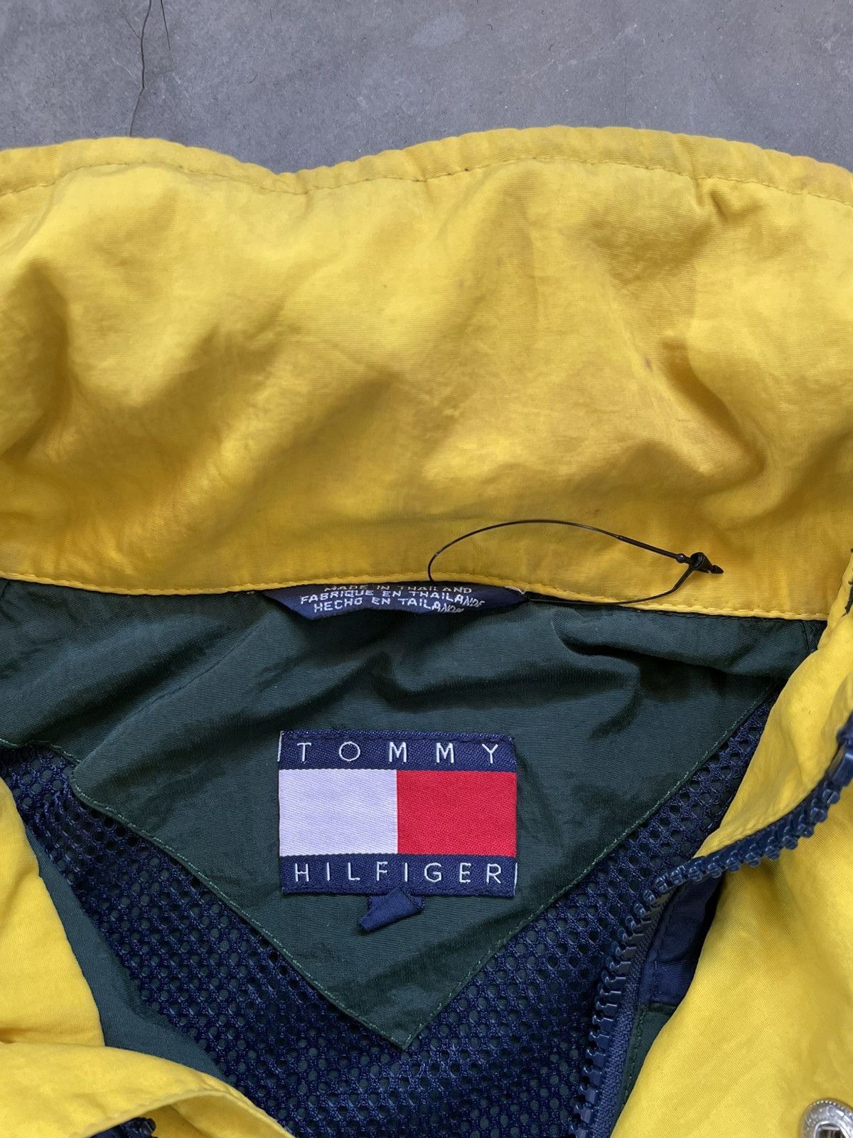 Tommy Hilfiger Vintage Tommy Hilfiger Spell Out Sleeve Sailing Windbreaker Size US XL / EU 56 / 4 - 9 Thumbnail