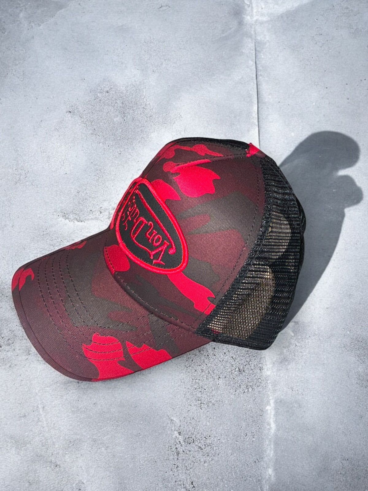 Von Dutch Von Dutch Trucker Hat Red Rambo Camo Embroidered Upside Down Size ONE SIZE - 3 Thumbnail