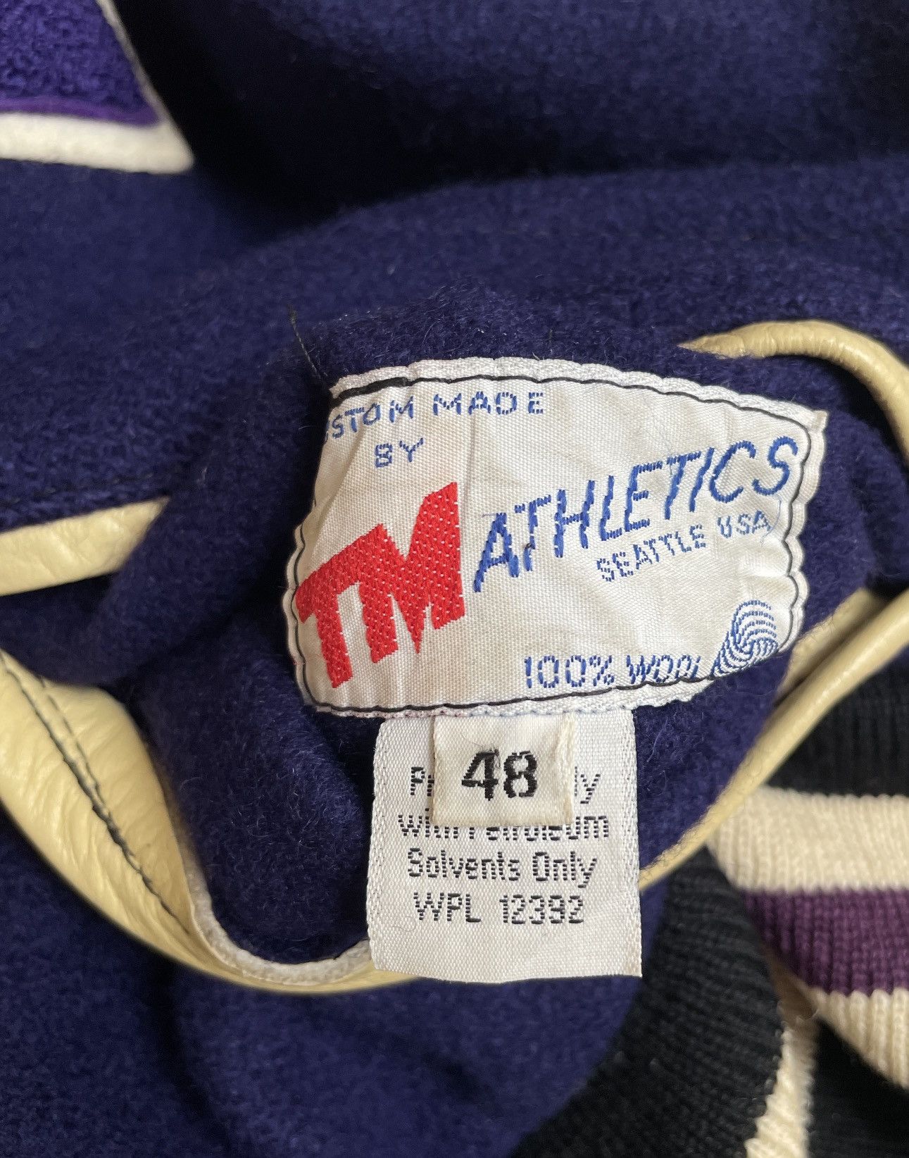 Vintage Vintage Baseball Team Narrow Champ Wool Leather Jacket 1990s Size US L / EU 52-54 / 3 - 13 Thumbnail