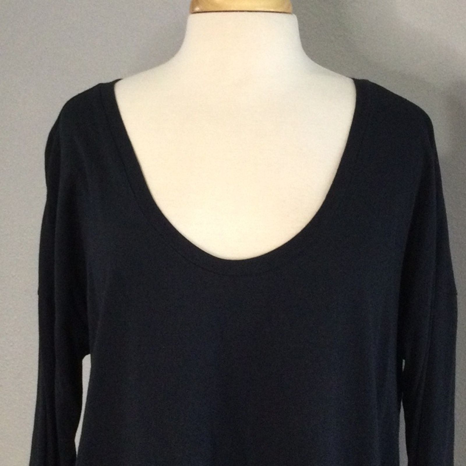 Banana Republic Banana Republic Navy 3/4 Dolman Sleeve T-Shirt L Size L / US 10 / IT 46 - 2 Thumbnail