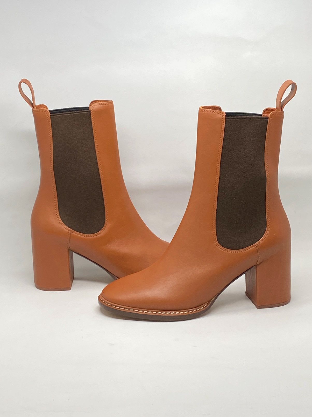 Ulla Johnson Ulla Johnson Taryn 70MM Leather Chelsea Booties size 38.5 Size US 8.5 / IT 38.5 - 8 Thumbnail