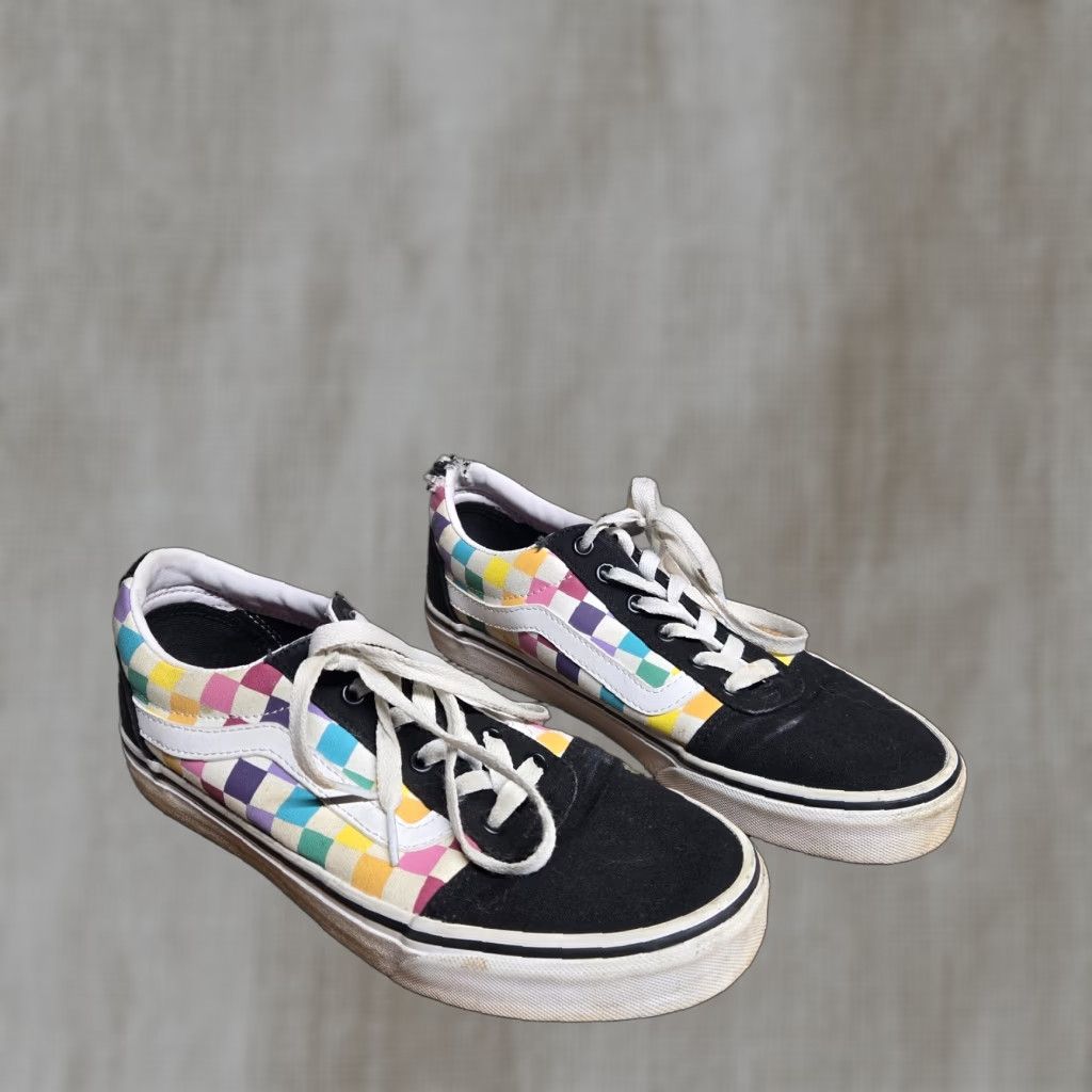 Vans VANS Old Skool Shoe Womens 8.5 Multicolor Rainbow Checkerboard Low Top Han US Missy 8.5 Shoes Sneaker Casual Colorful Rainbow 90s? Size M / US 6-8 / IT 42-44 - 1 Thumbnail
