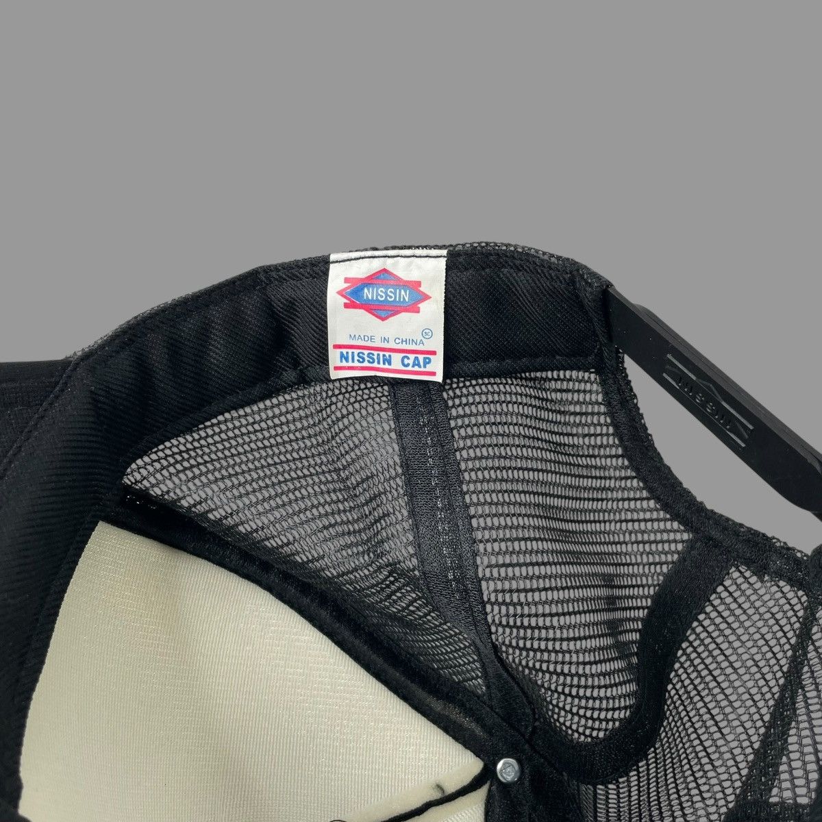 Vintage Vintage 90s blank nissin trucker hat Size ONE SIZE - 4 Thumbnail