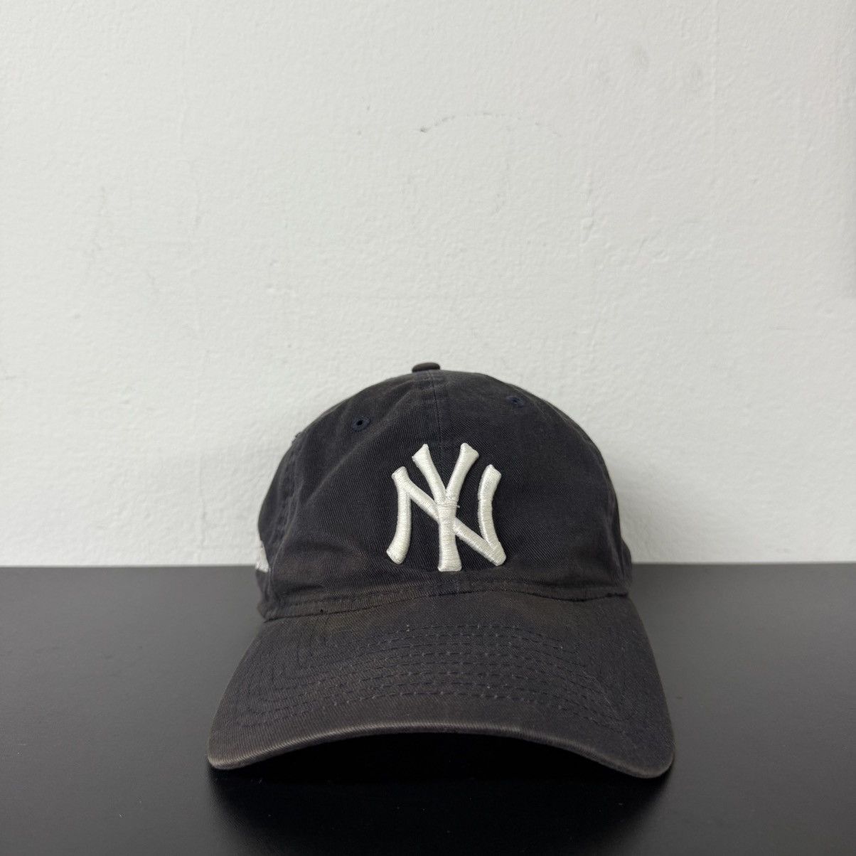 MoMA New York Yankees MoMA Sunfaded Thrash Dad Hat Black Size ONE SIZE - 1 Thumbnail