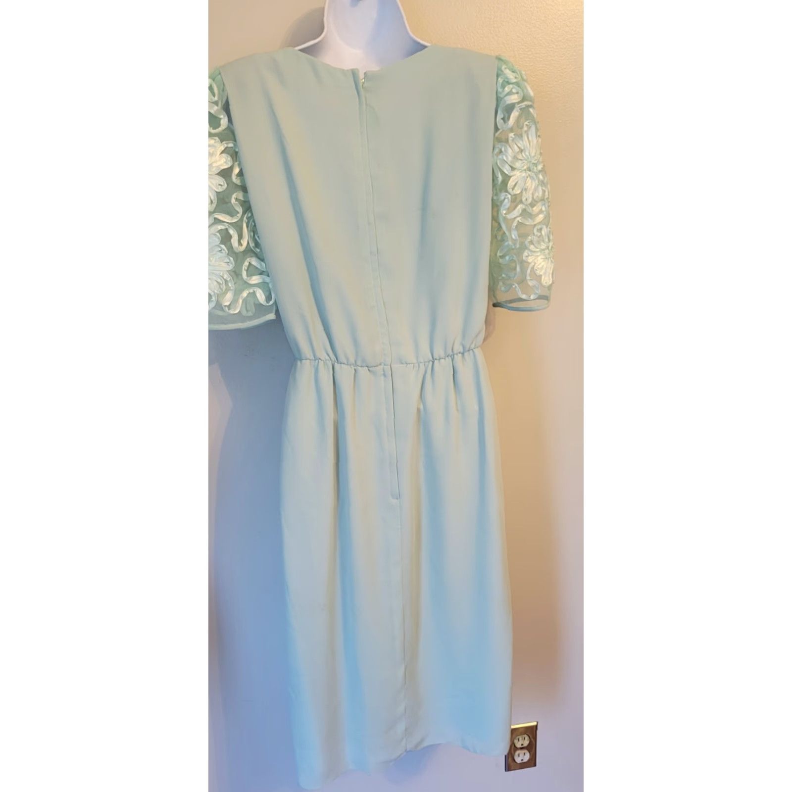 Vintage Vintage Miss Elliette Mint Green Dress Sheer Embellished Sleeves 8 New Wave 80s Party Womens Size 8 Green Size M / US 6-8 / IT 42-44 - 4 Thumbnail
