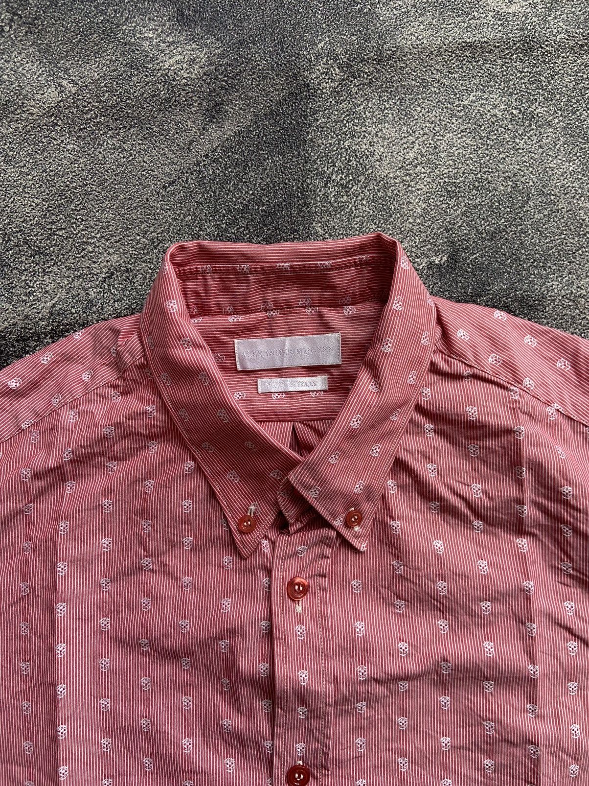 Alexander McQueen Alexander McQueen Skull Pink Pattern Shirt Short Sleeve Size US M / EU 48-50 / 2 - 2 Thumbnail