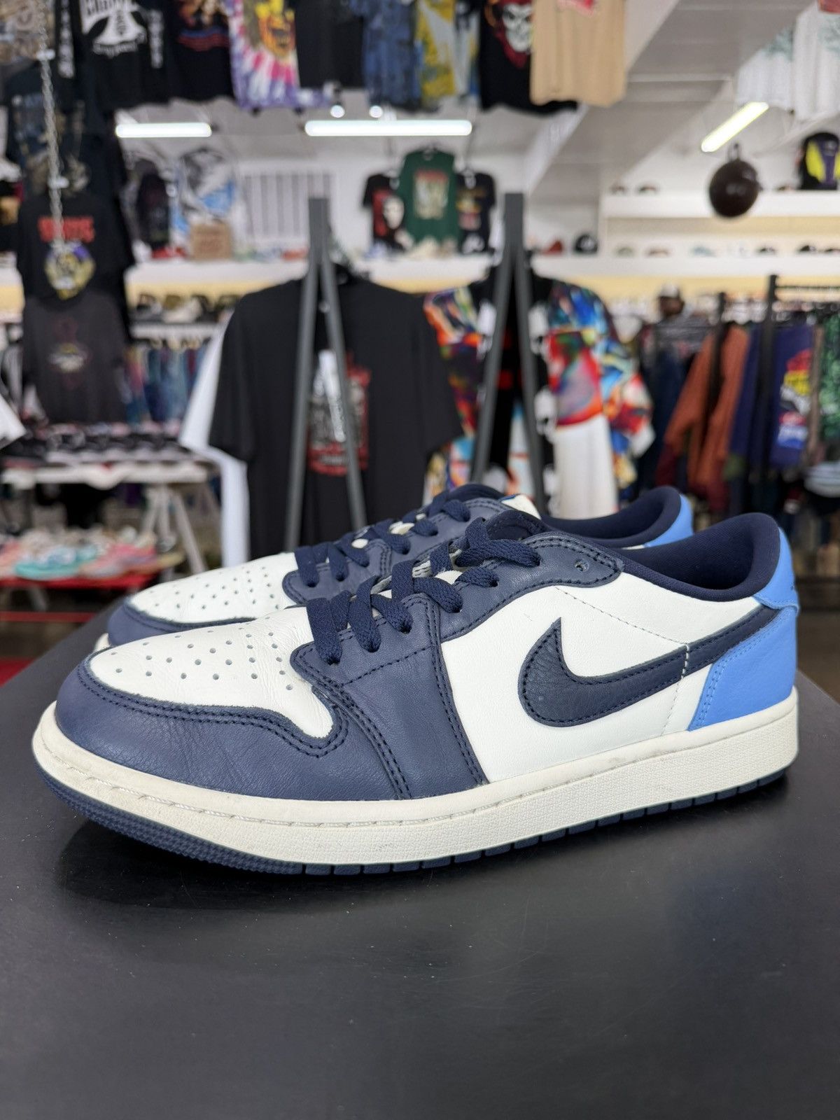 Jordan Brand Air Jordan 1 Low Obsidian UNC Size 9 (2025) Size US 9 / EU 42 - 1 Thumbnail
