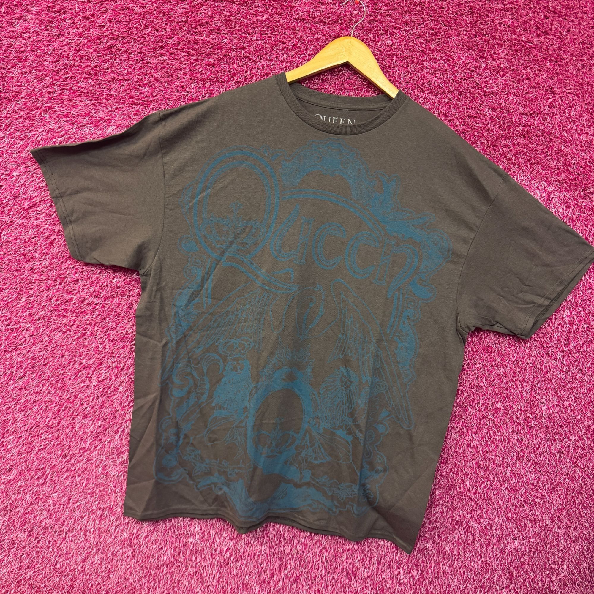 Other Queen A Night at the Opera Album Zodiac Crest Band Tee 3XL Size US XXL / EU 58 / 5 - 3 Thumbnail