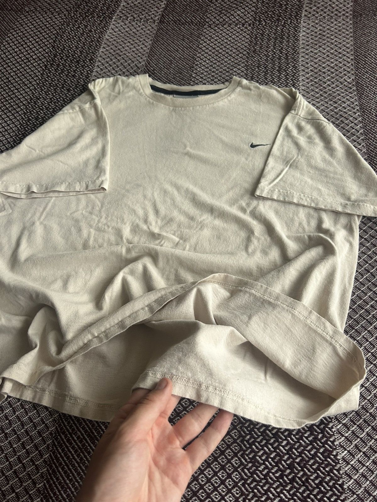 Nike Vintage Nike 90s Boxy Fit T-Shirt Beige Streetwear Style L Size US L / EU 52-54 / 3 - 10 Thumbnail