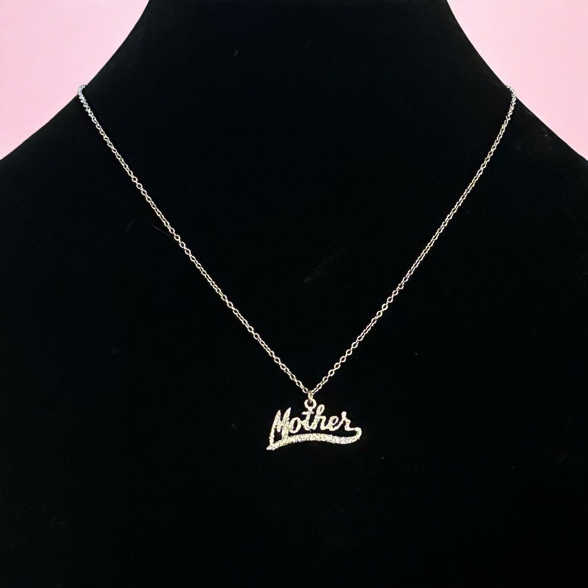 Vintage Vintage glittery Mother pendant necklace Size ONE SIZE - 1 Thumbnail