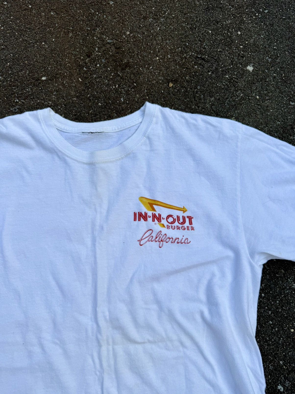 Other Vintage Y2K 2005 In & Out Graphic Tee Shirt Size US M / EU 48-50 / 2 - 5 Thumbnail