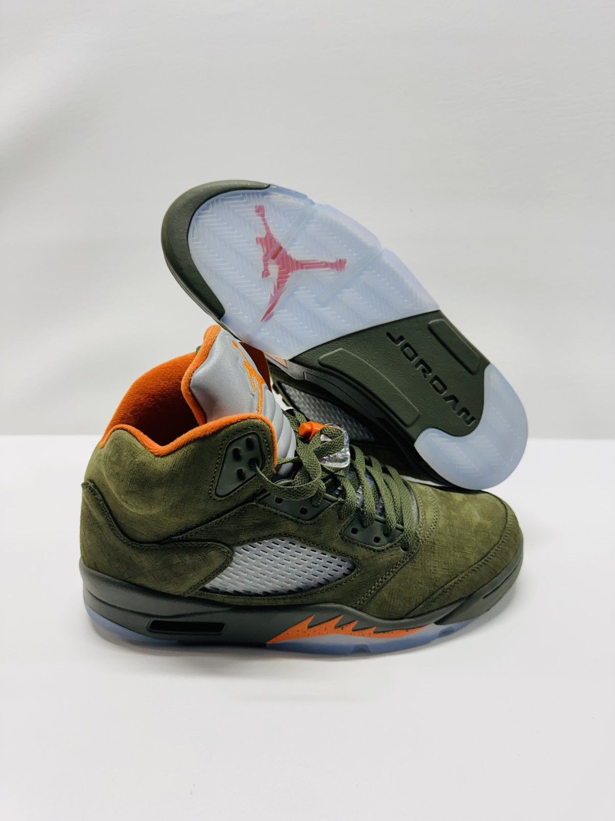 Air Jordan Retro 2023 Army Olive/Solar Orange