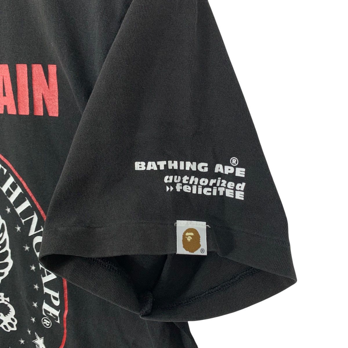 Vintage Vintage 90s A BATHING APE Great Britain Ramones Japan TShirt Size US M / EU 48-50 / 2 - 4 Thumbnail