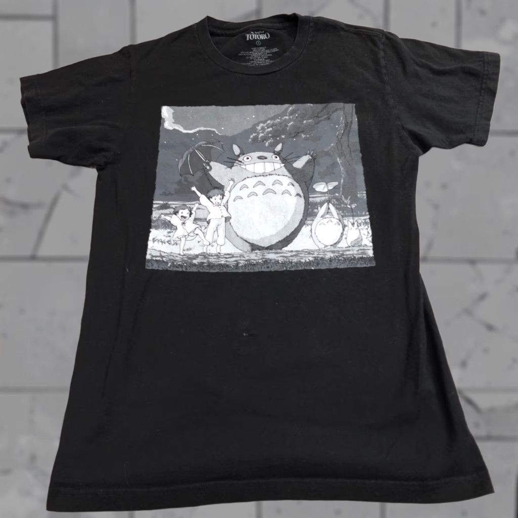 Vintage Totoro Shirt Small Black Graphic Print T-Shirt Men Crew Neck Short Sleeve Cotton Size US S / EU 44-46 / 1 - 1 Thumbnail