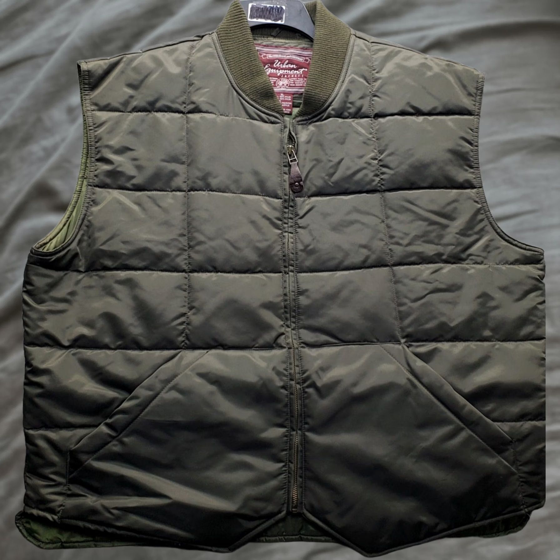 Vintage Vintage Urban Equipment Puffer Vest Mens XL Green Quilted Insulated Full Zip EUC Vest Size US XL / EU 56 / 4 - 1 Thumbnail