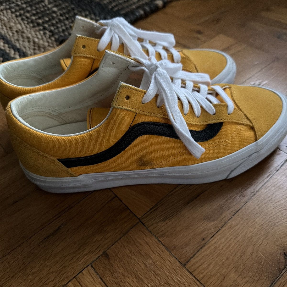 Vans Vans OTW old skool Size US 10.5 / EU 43-44 - 1 Thumbnail