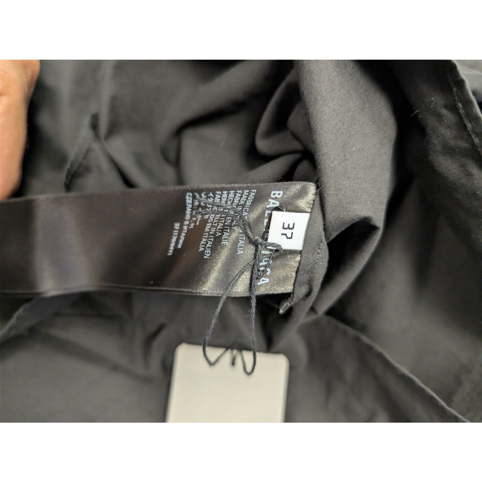Balenciaga o1rshd1 Large Fit Short Sleeve Shirt in Washed Out Black Size US XXL / EU 58 / 5 - 17 Thumbnail