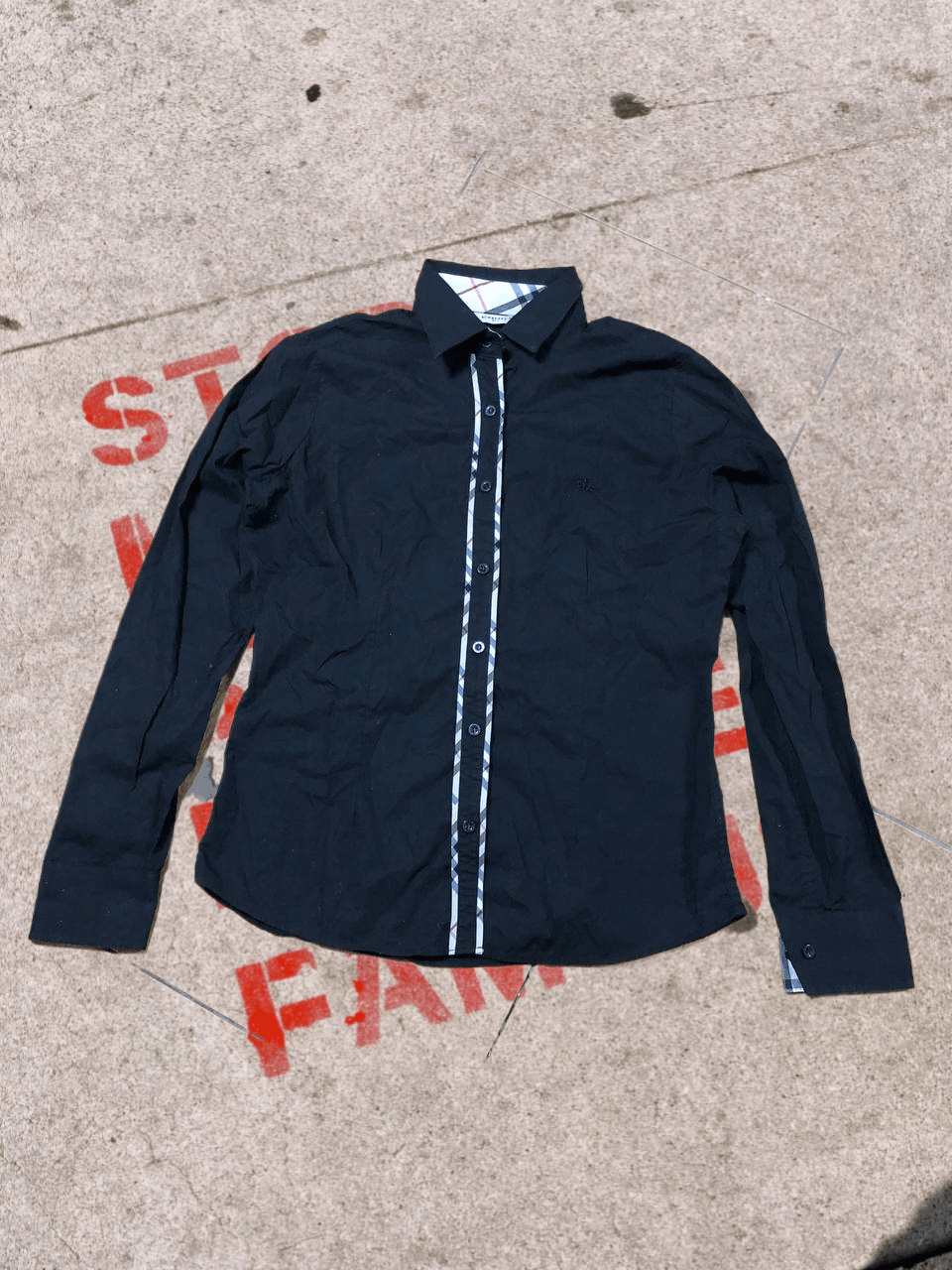 Burberry Burberry Casual Button Down Shirt Long Sleeves Size M / US 6-8 / IT 42-44 - 1 Thumbnail