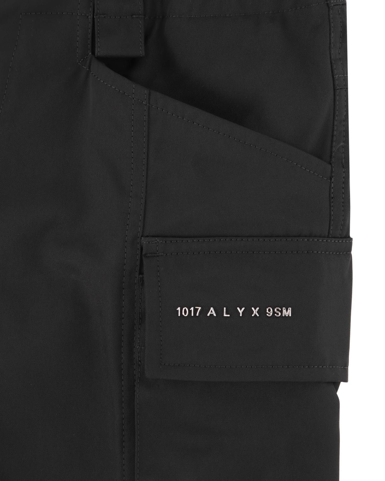 1017 ALYX 9SM 1017 ALYX 9SM Tactical Shorts Size US 30 / EU 46 - 4 Thumbnail