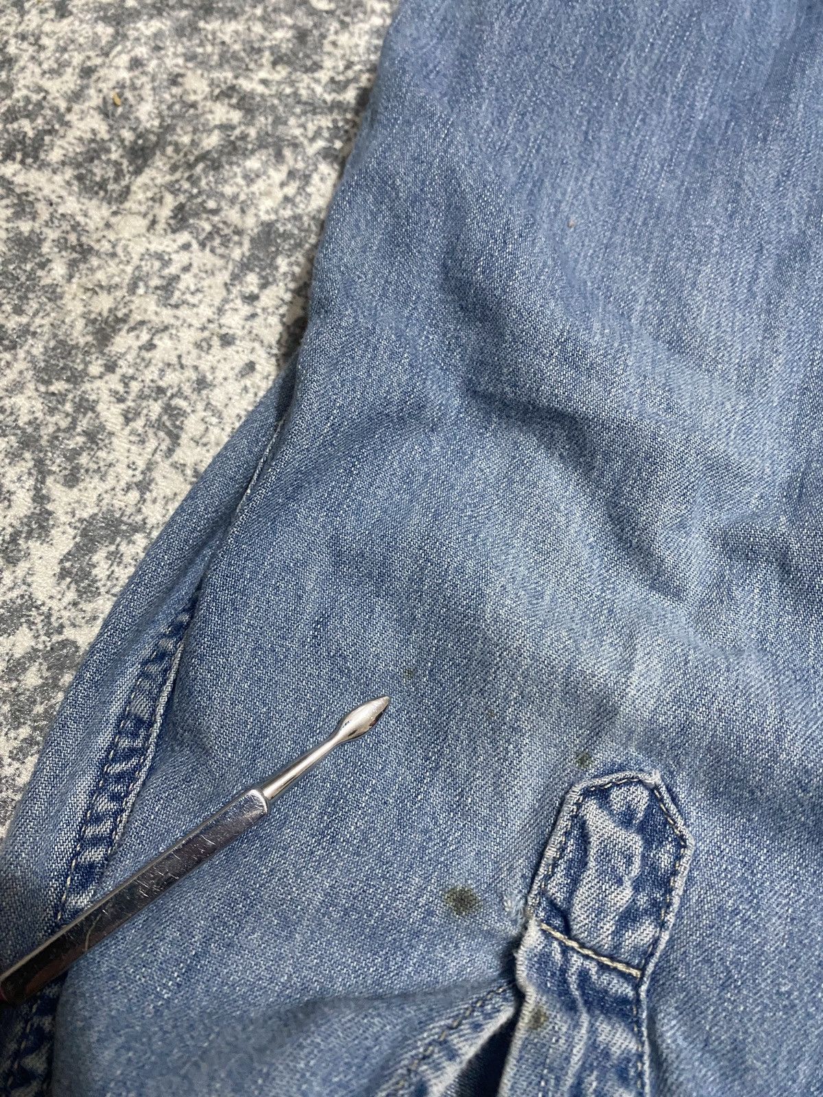 Levi's × Levi's Vintage Clothing × Vintage Levis vintage distreesed shirt with pearl pins 1997 Size US L / EU 52-54 / 3 - 13 Thumbnail