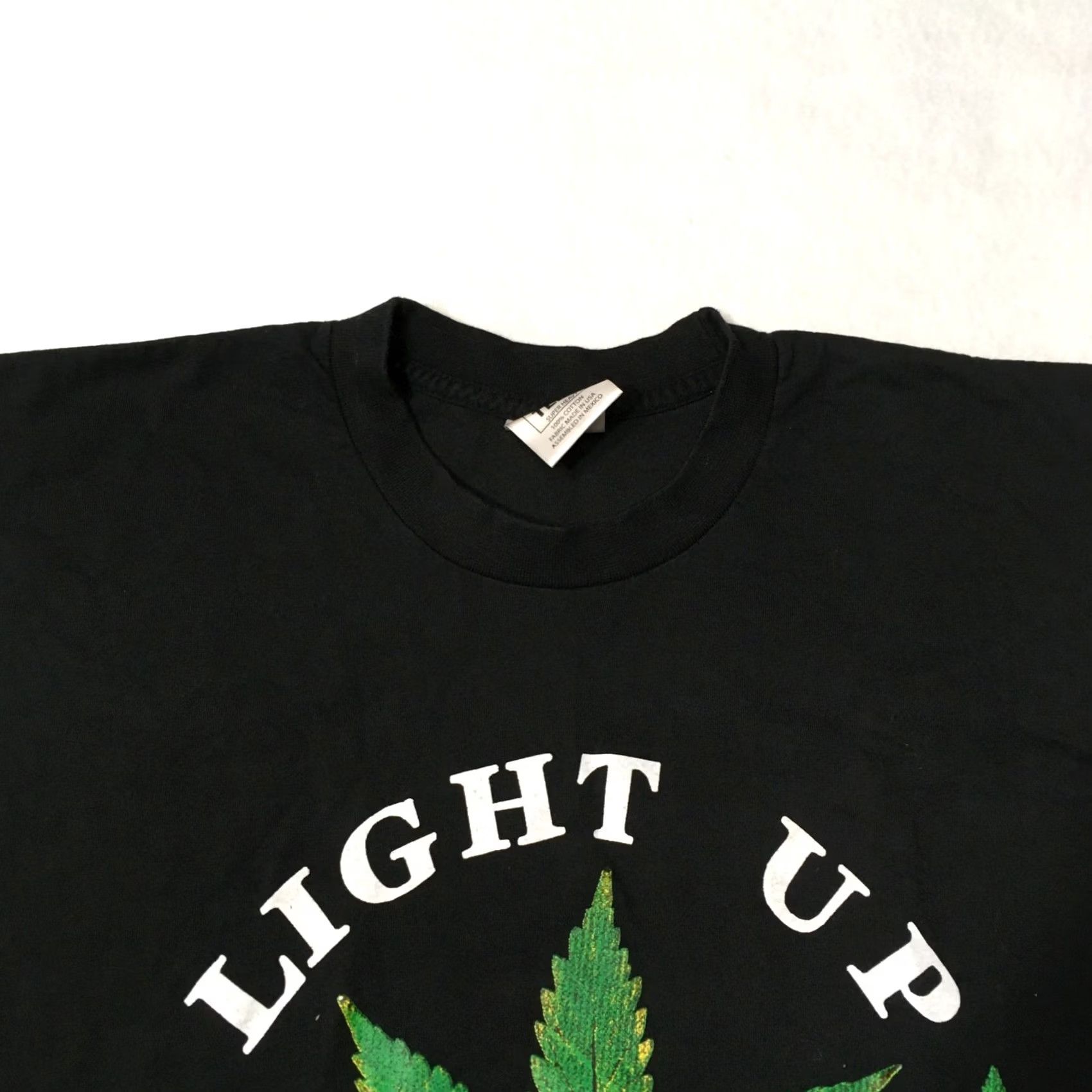 Vintage MARIJUANA POT T-Shirt Classic GROW ROLL IT 7 LEAF GREEN LIGHT UP Slow Burning Size US XL / EU 56 / 4 - 2 Thumbnail
