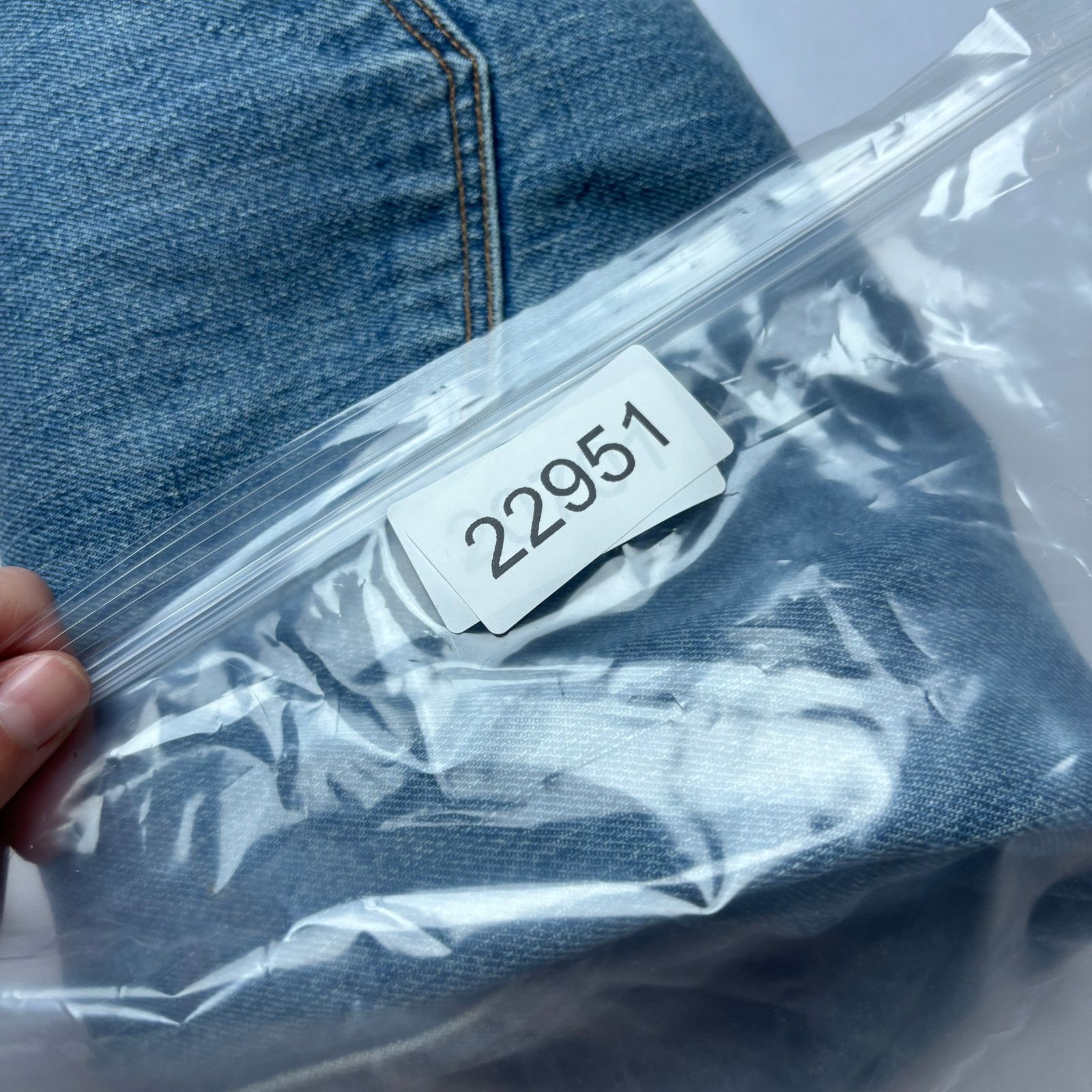Sid Mashburn $185 Sid Mashburn Light Wash Denim 36x32 Slim Straight Jeans Size US 36 / EU 52 - 14 Thumbnail