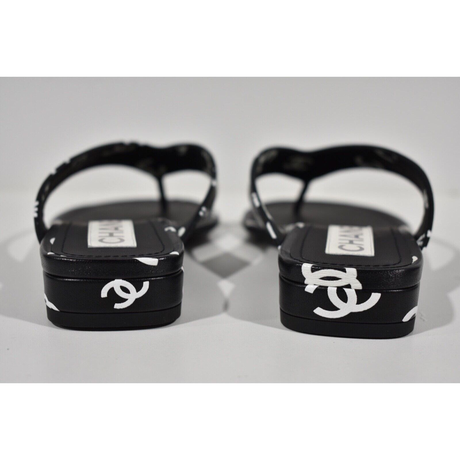 Chanel Chanel 22S Black White Printed Lambskin CC Logo Size US 8 / IT 38 - 9 Thumbnail