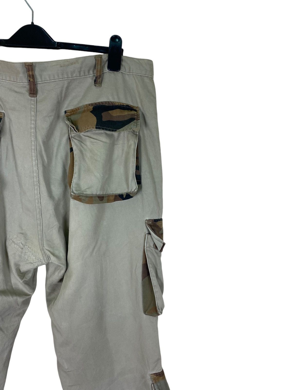 Japanese Brand Oversize Japanese Brand Multi Pocket Camo Cargo Pants Size US 40 / EU 56 - 10 Thumbnail
