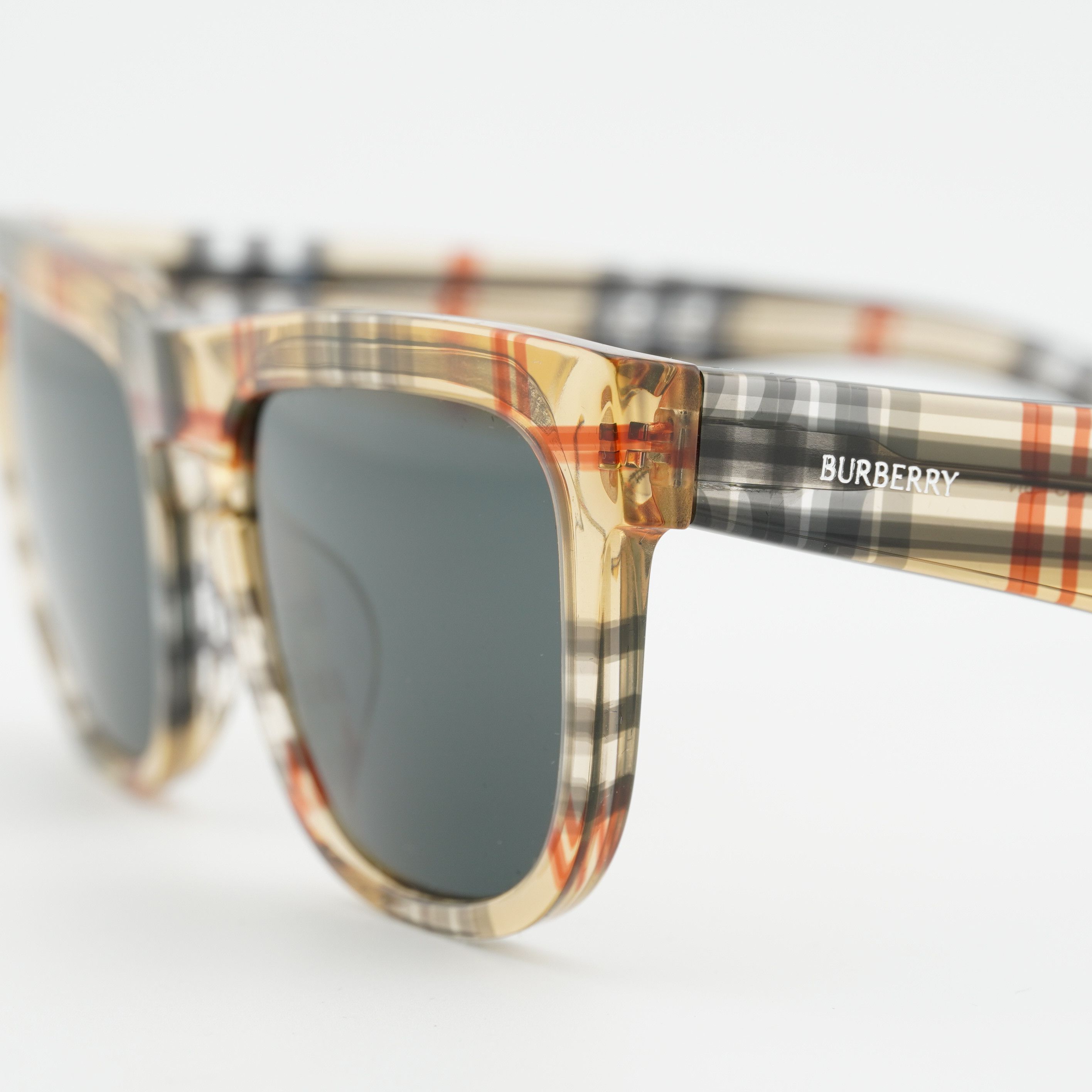 Burberry Burberry BE4431U 412287 Sunglasses Vintage Check Square Fram Size ONE SIZE - 8 Thumbnail