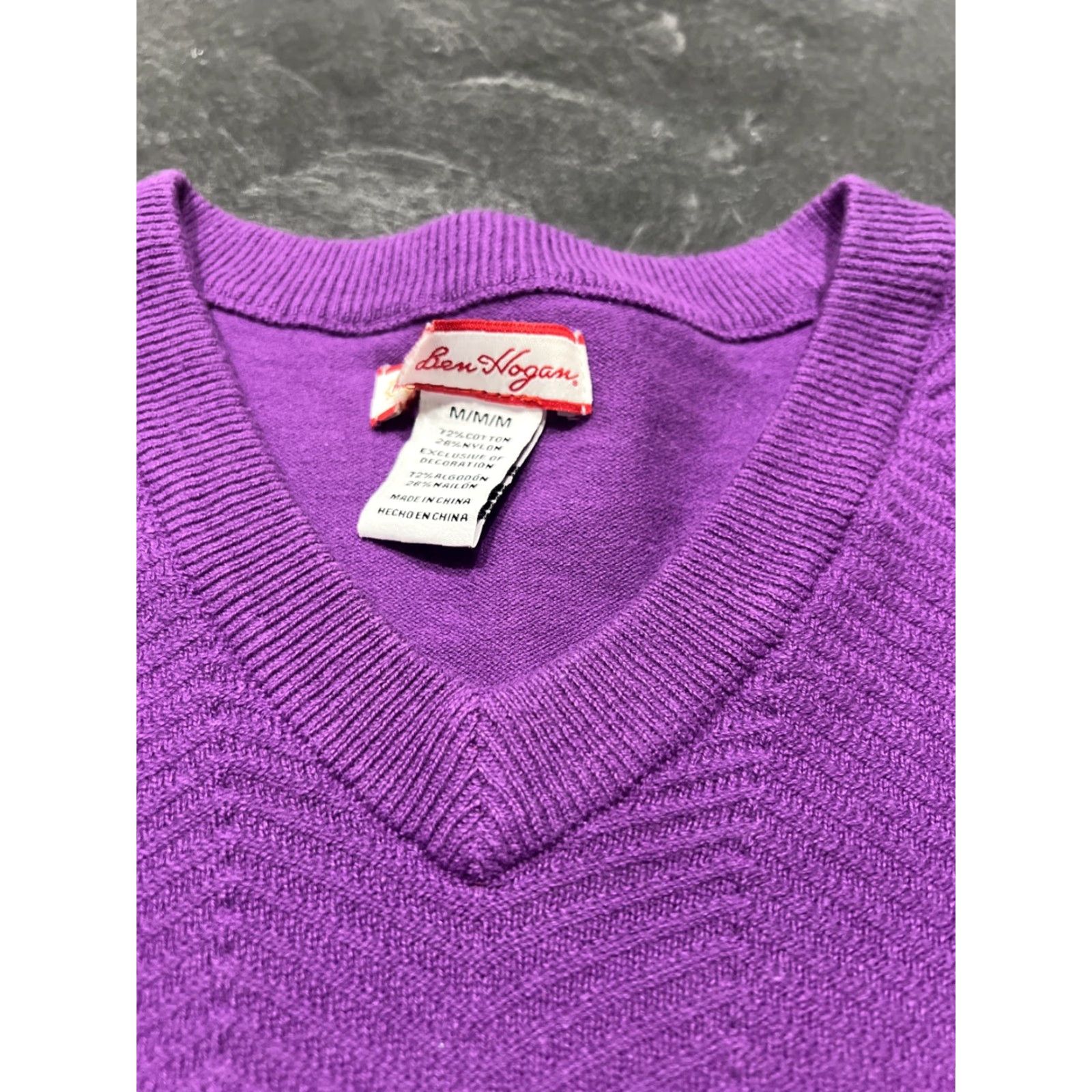 Hogan VINTAGE Ben Hogan Mens Sweater Pullover V-Neck Purple M Knit Chevron All Seasons Golf Mens Size US M / EU 48-50 / 2 - 5 Thumbnail