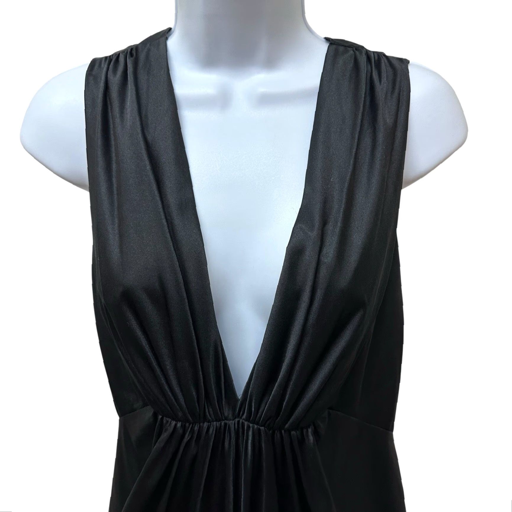 Vintage **Vintage Vanity Fair Black Long Silky Satin Nylon Nightgown Size M** User: **Vintage Vanity Fair Black Long Silky Satin Nylon Nightgown Size M** Size ONE SIZE - 2 Thumbnail