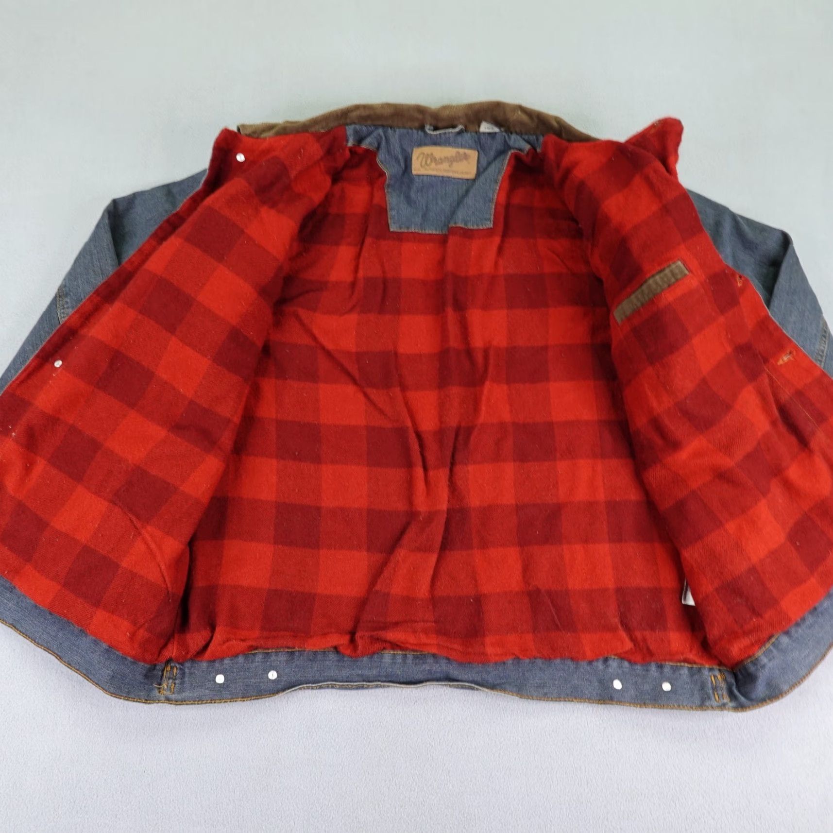 Wrangler VINTAGE Wrangler Denim Jacket Mens Large Western Chore Coat Casual Workwear 90s Blue Size US 33 - 5 Thumbnail