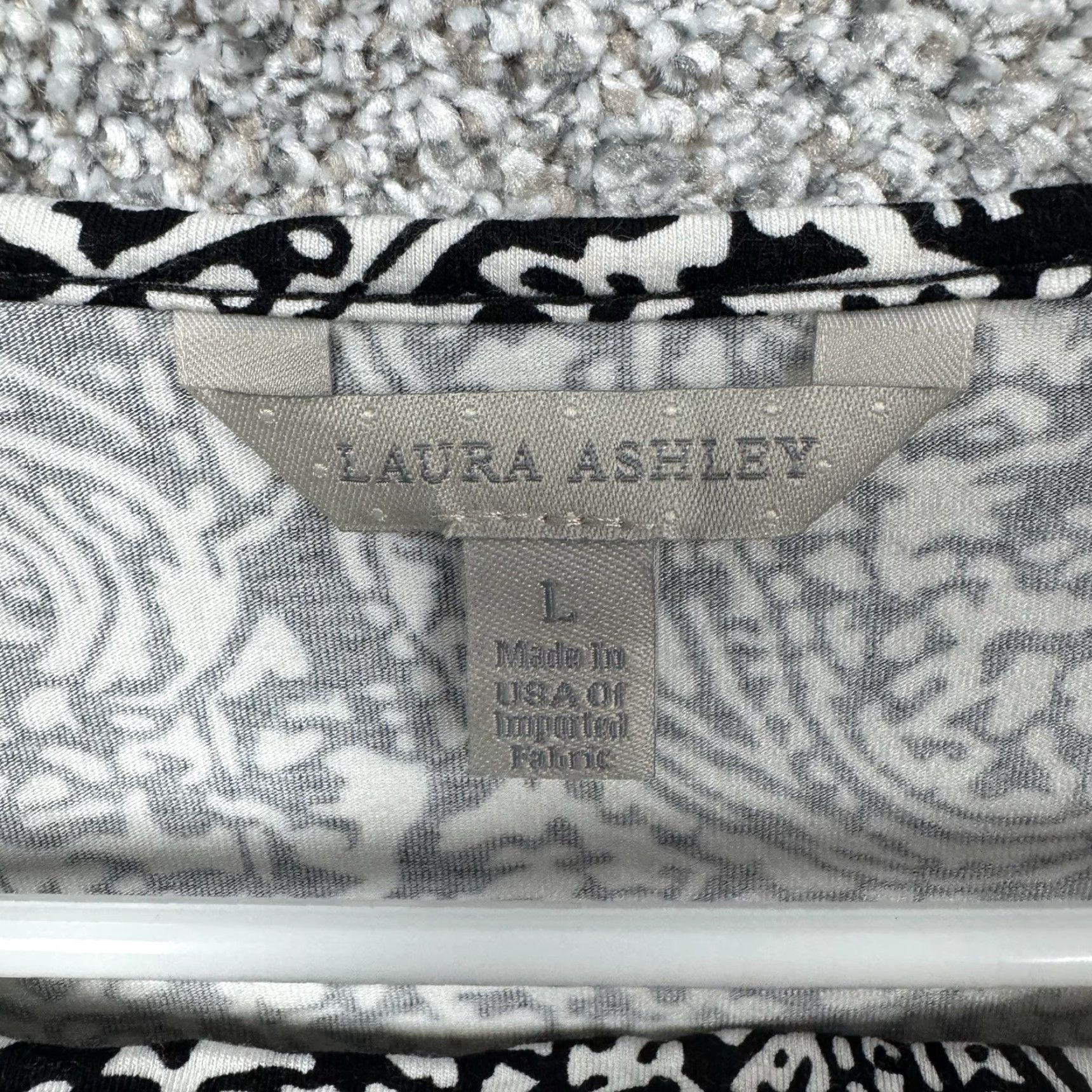 Laura Ashley VINTAGE Laura Ashley Top Paisley Blouse Tunic 3/4 Sleeve Black Women L Round Neck Office Workwear Classic Peasant Modern Seasonal Lightweight Size L / US 10 / IT 46 - 5 Thumbnail