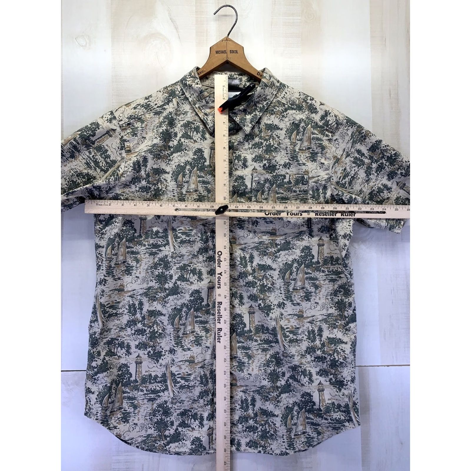 Vintage Columbia Shirt Mens Button-Up Lake/Lighthouse Theme Short Sleeve Regular Fit Sz L-5695 Green Tan Logo Outdoor Fish 90s (if applicable) Mens Size US L / EU 52-54 / 3 - 3 Thumbnail