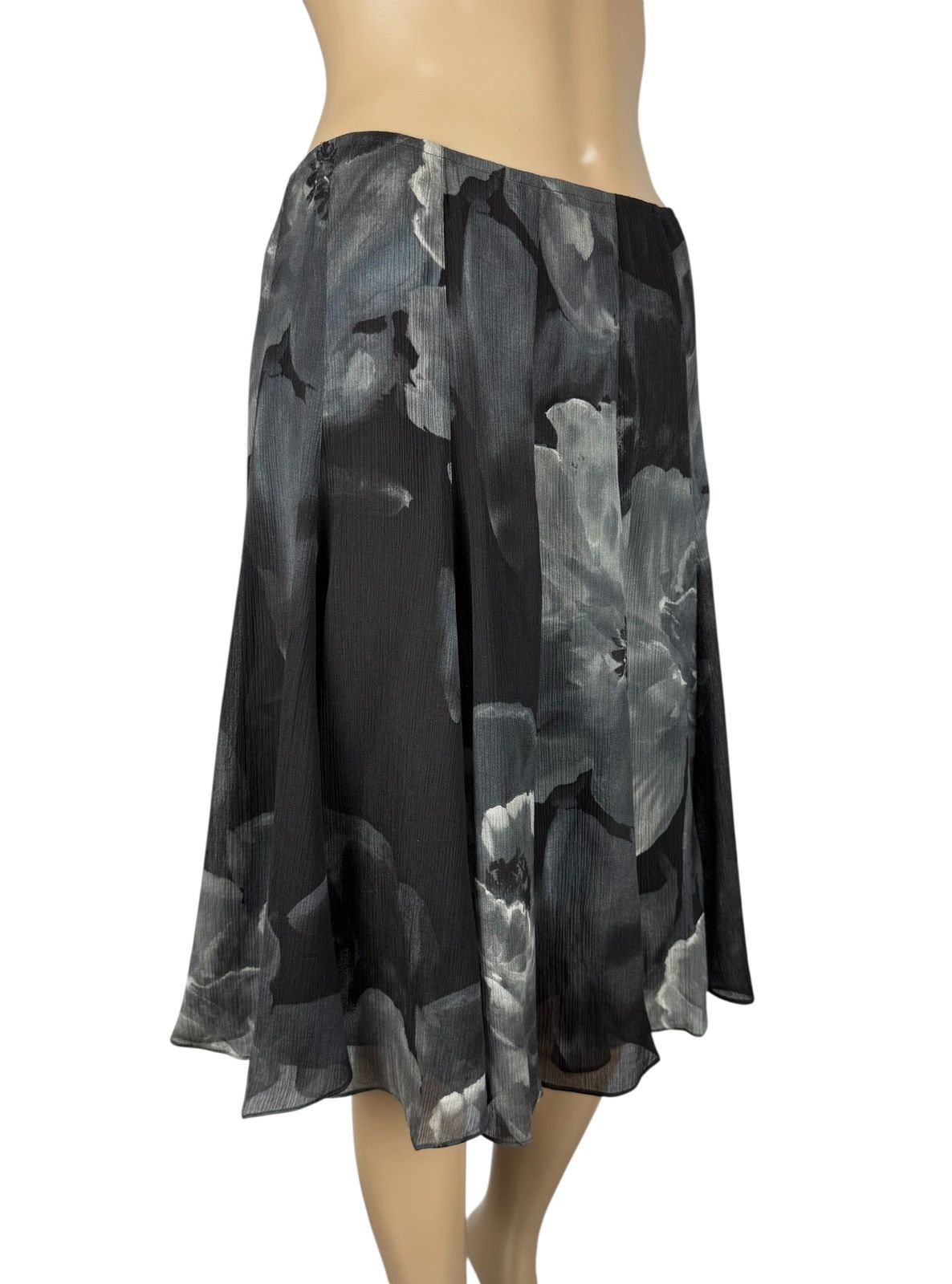 Emanuel Ungaro Emanuel Ungaro Pleated Skirt Silk-Cotton Flower Print Size 30" / US 8 / IT 44 - 4 Thumbnail