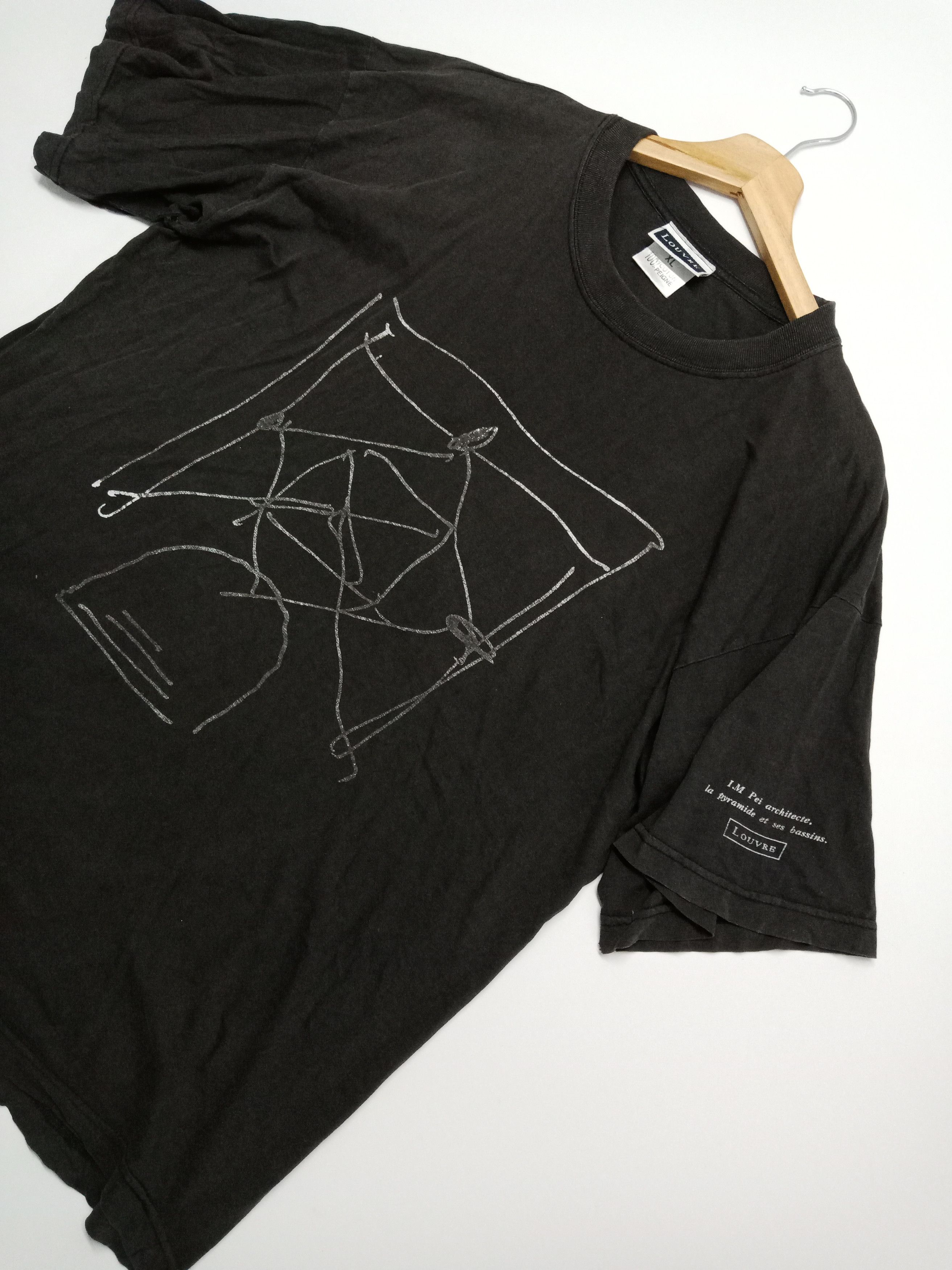 Arts & Science Vintage Louvre Architect Pyramids #D Size US L / EU 52-54 / 3 - 3 Thumbnail