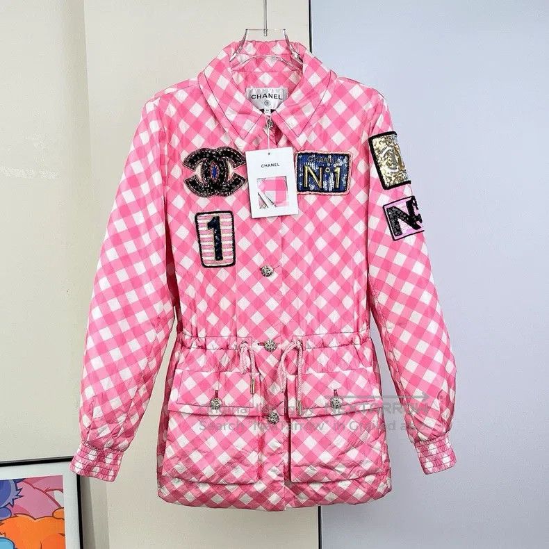 Chanel Chanel 23C pink and white plaid logo waist jacket Size XS / US 0-2 / IT 36-38 - 3 Thumbnail