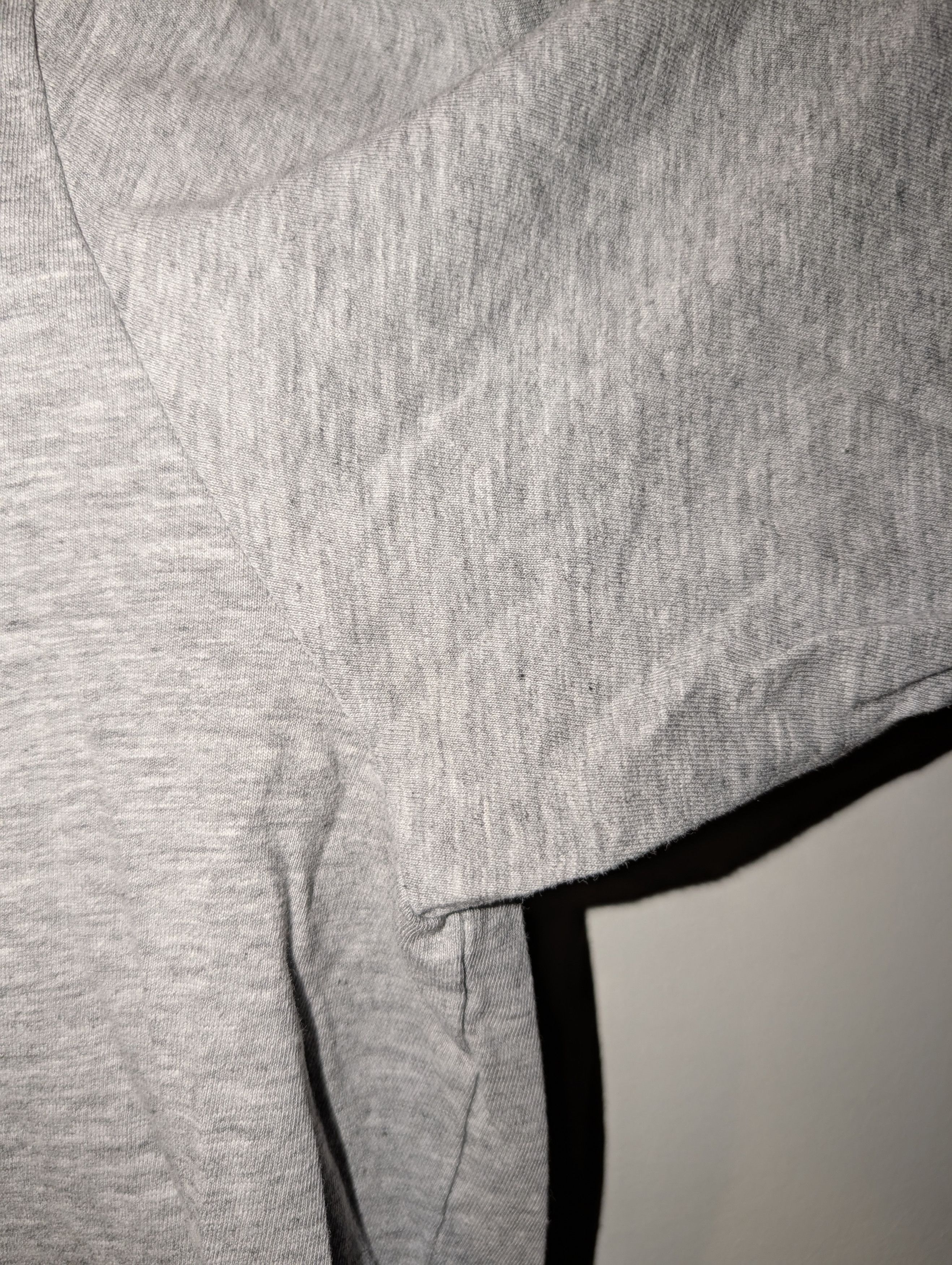 Oakley Vintage Oakley Spell Out Logo Gray Large T-Shirt Size US L / EU 52-54 / 3 - 5 Thumbnail