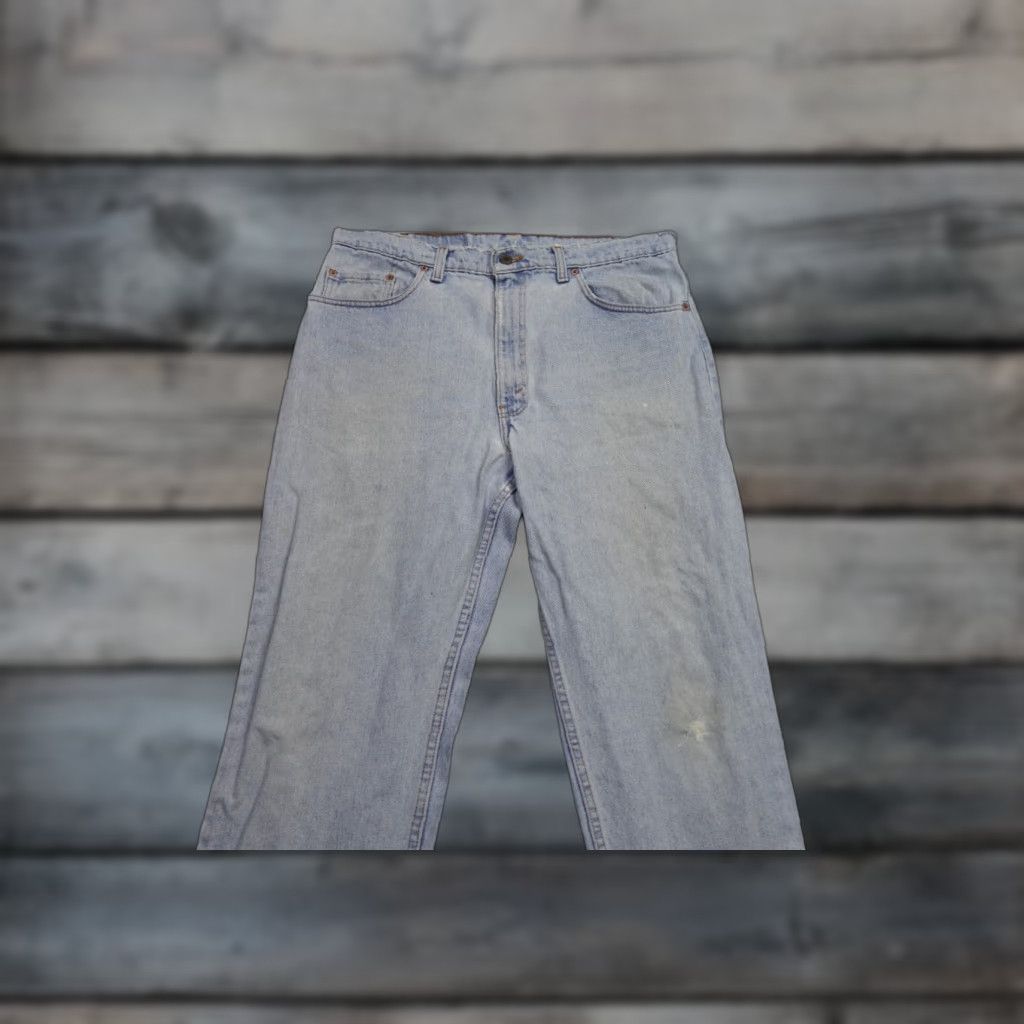 Levi's VINTAGE Levi's 550 Jeans Mens 36x29 Blue Relaxed Fit Light Wash Denim 1996 USA Size US 36 / EU 52 - 1 Thumbnail