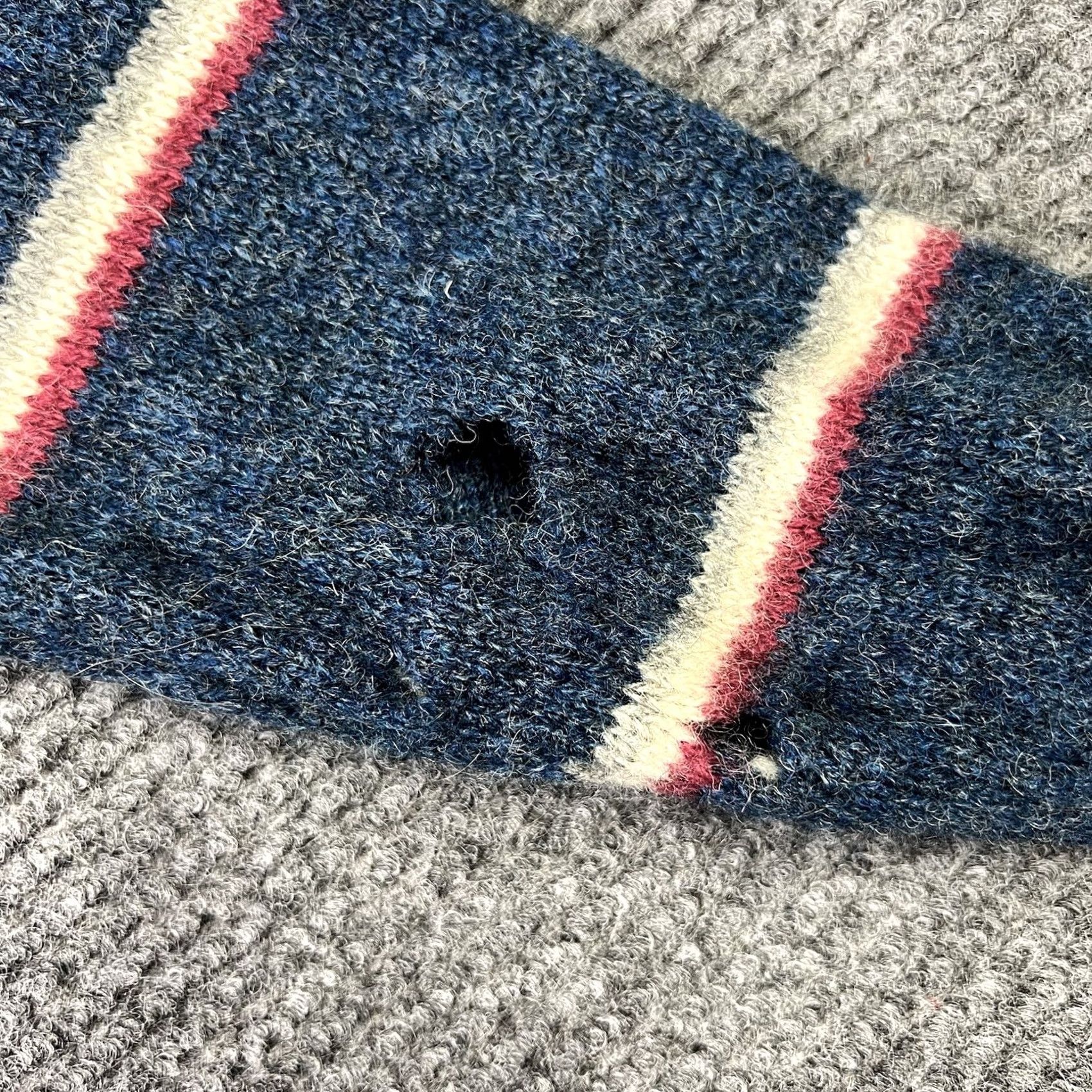 Vintage VINTAGE Ardsley Sweater Mens Small Blue Striped Wool 90s Crew Neck Knit All Pure Wool Size US S / EU 44-46 / 1 - 5 Thumbnail