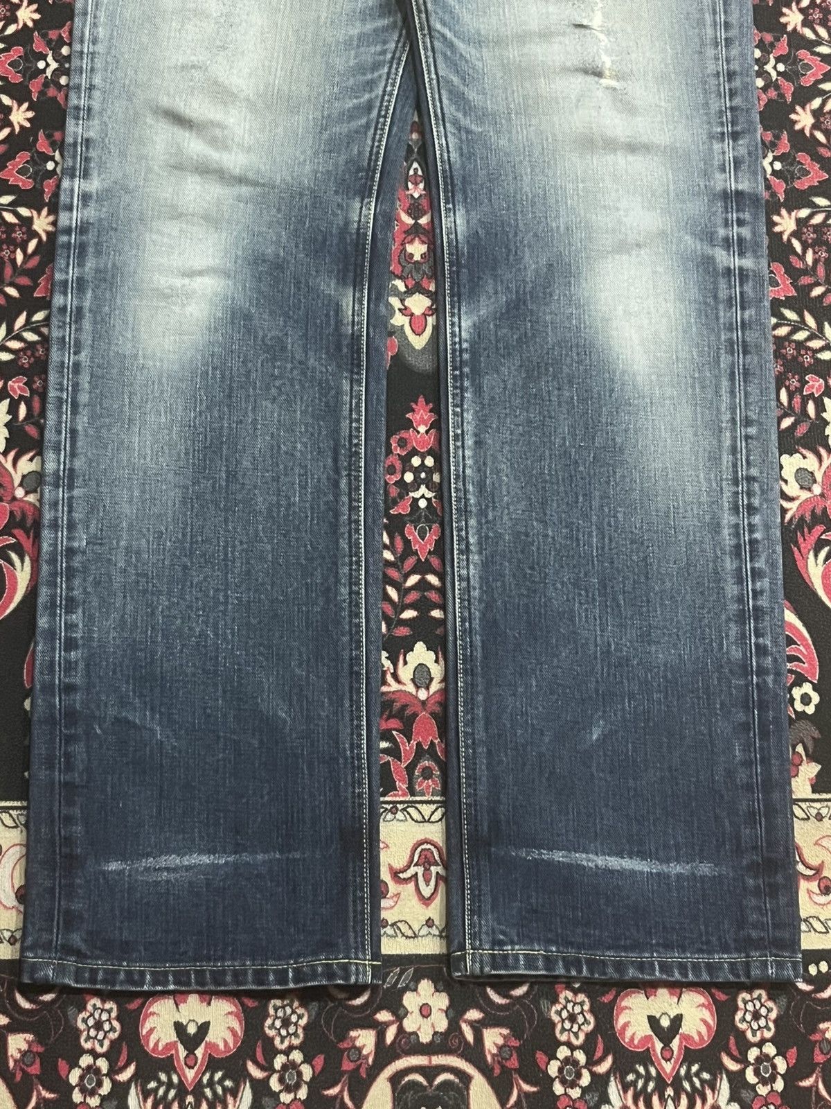 Vintage Vintage Lee Riders Blue Faded Distressed Straight Leg Jeans Size US 30 / EU 46 - 12 Thumbnail