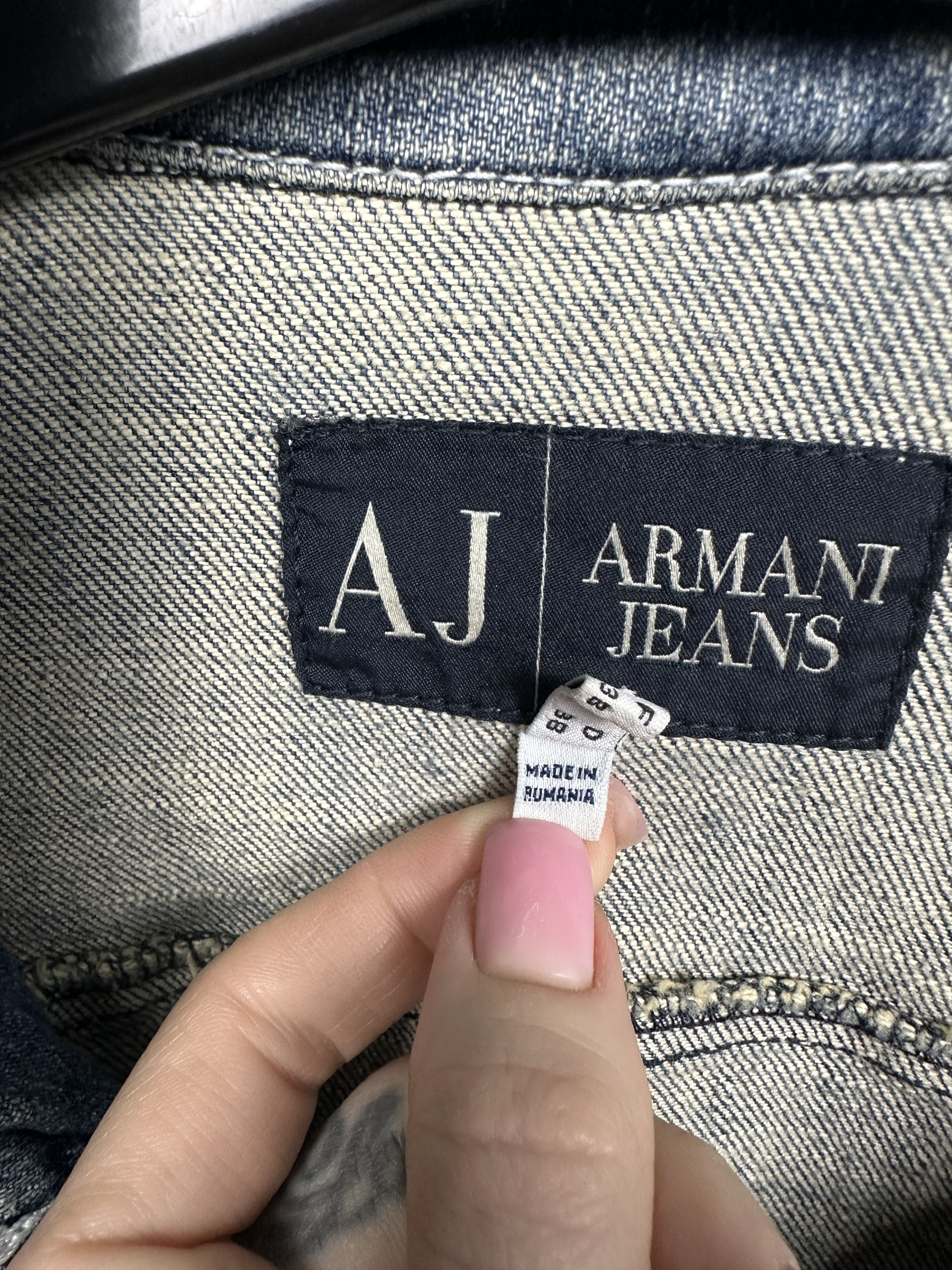 Armani Armani Jeans Vintage Womens Denim Jacket Size M / US 6-8 / IT 42-44 - 4 Thumbnail