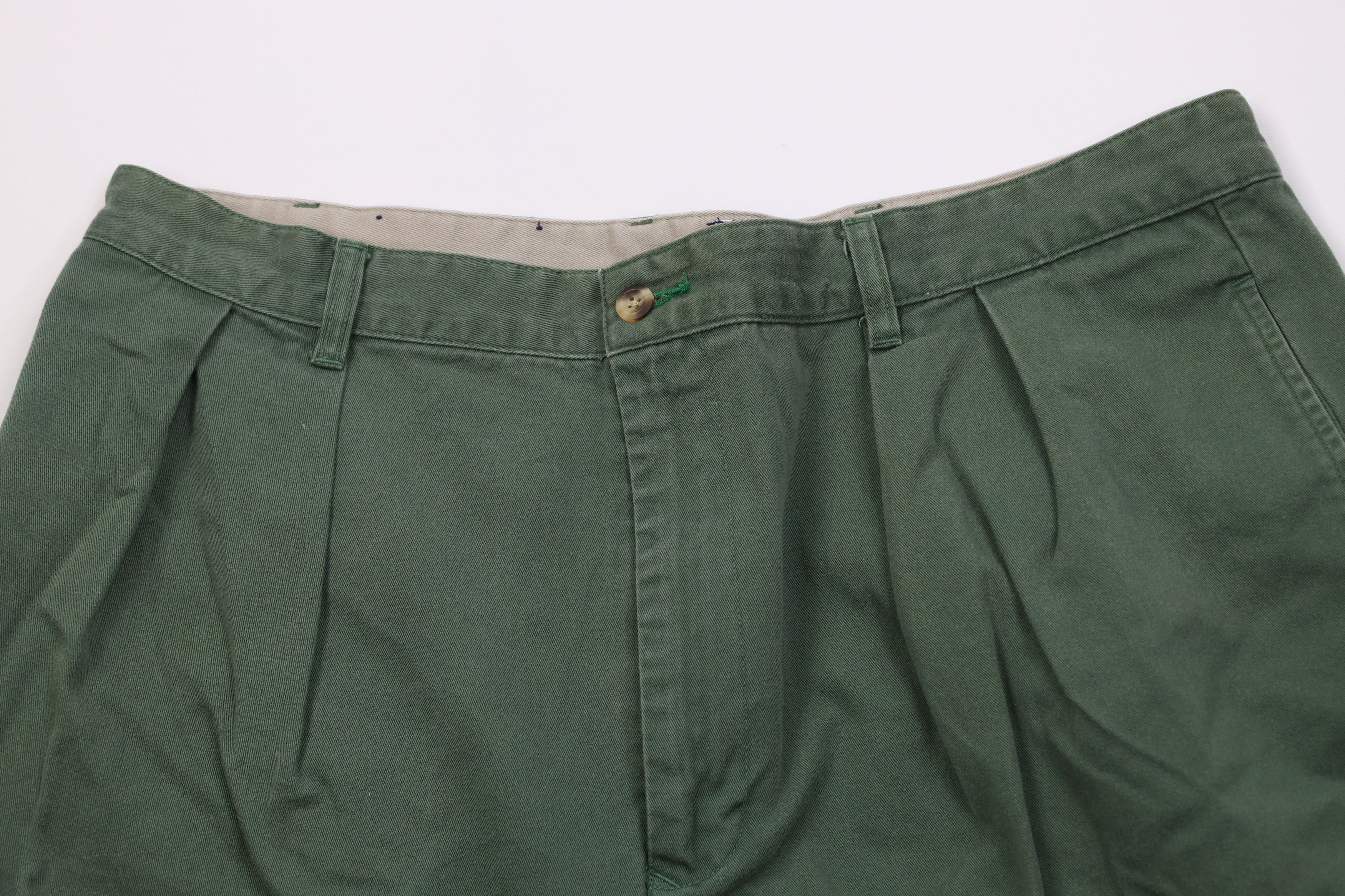 Tommy Hilfiger Vintage 90s Tommy Hilfiger Pleated Chino Golf Shorts Green Size US 36 / EU 52 - 2 Thumbnail
