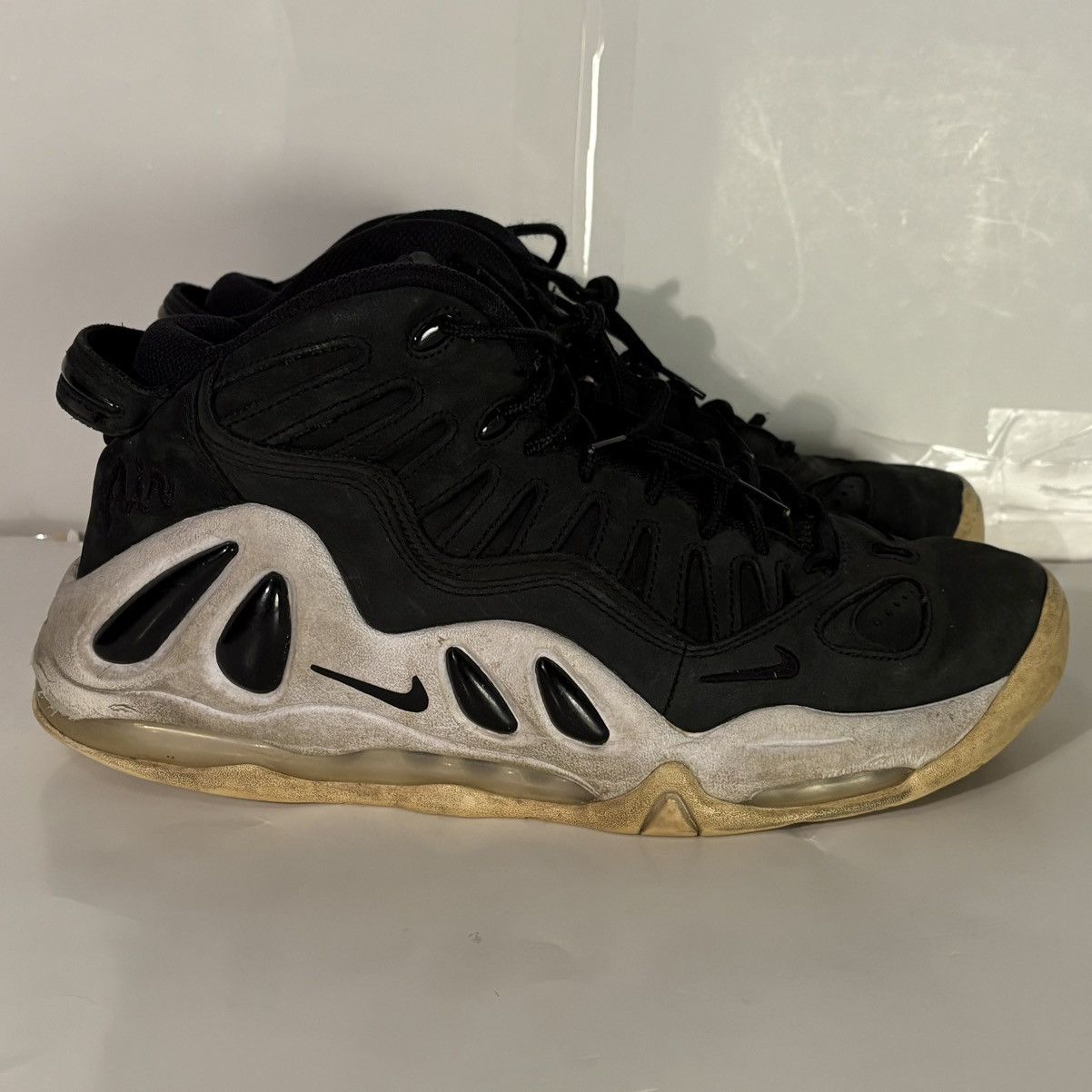 Vintage Y2K Nike Air Max Uptempo 97 Black White Sneakers