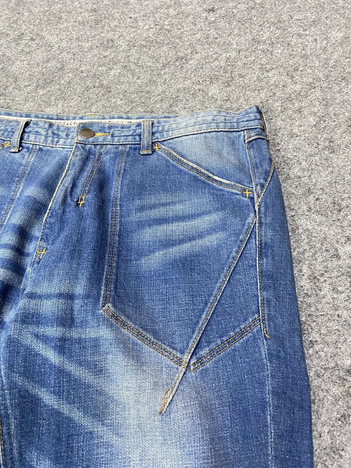 Number (N)ine Number (N)ine Distressed Denim Pants Size US 32 / EU 48 - 6 Thumbnail