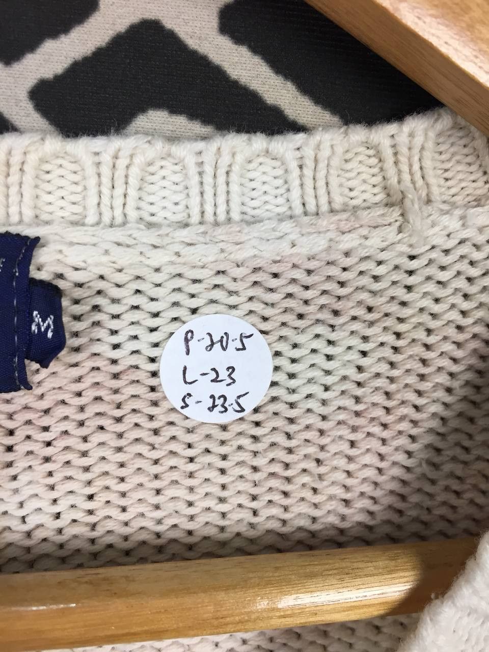 Polo Ralph Lauren Distressed Polo Ralph Lauren Cropped Fit V-Neck Knit Sweater Size US M / EU 48-50 / 2 - 17 Thumbnail